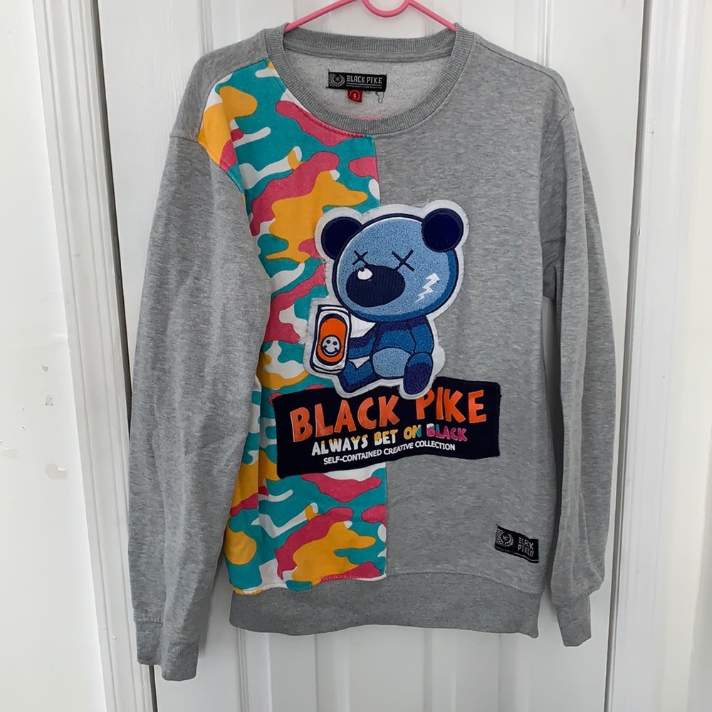 Multicolor sweatshirt from black pike, Size small for boys Medium for girls